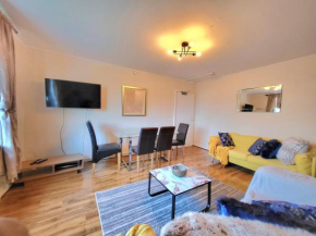 3 Bedroom Aprtmt at Sensational Stay Serviced Accommodation Aberdeen- Froghall Avenue